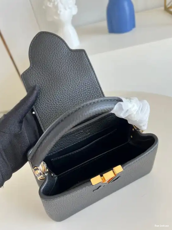 Repladies VUITTON LOUIS CAPUCINES MINI 0605
